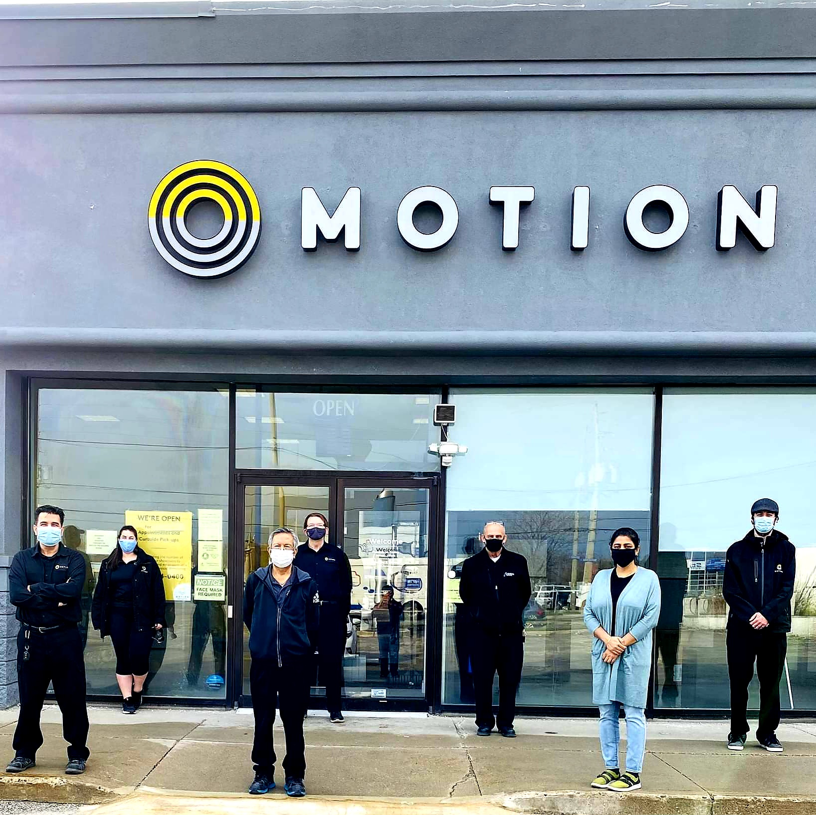 Motion storefront with team